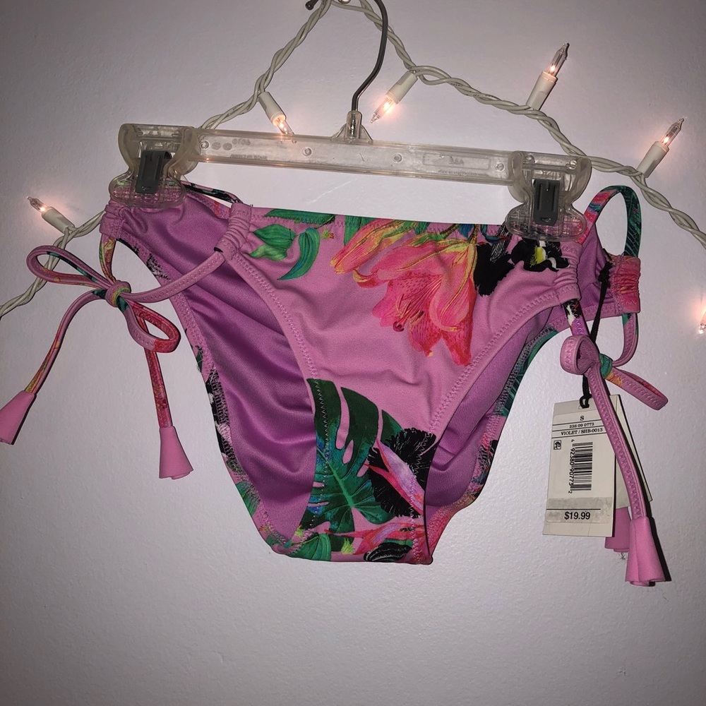Fuchsia bikini bottoms